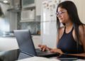 El número de personas que trabajan principalmente desde la casa se triplicó entre el 2019 y el 2021